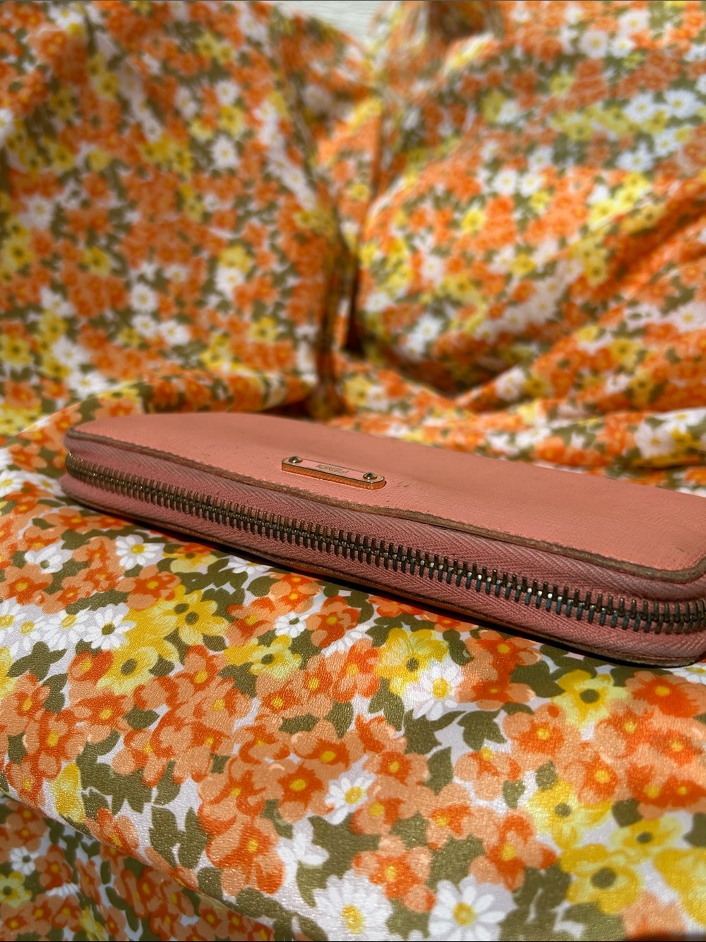 Fendi Vintage Pink Zip Wallet - Picture 7 of 17